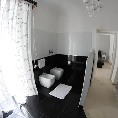 Gualtiero & 게스트하우스 칼타기론