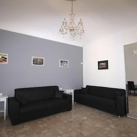 Gualtiero & 게스트하우스 4*